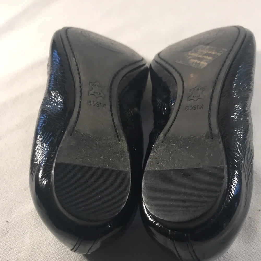 Tory Burch Caroline Women's Black Patent Leather Ballet Flats with Logo Accent